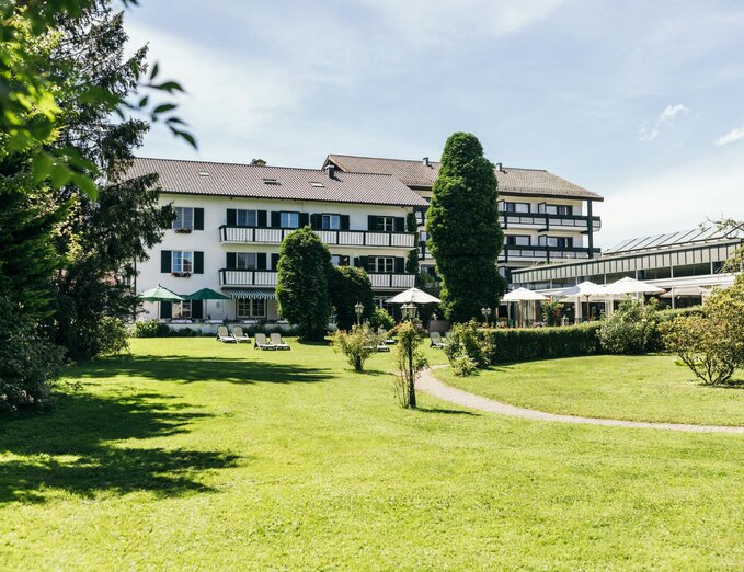 Hotel am Chiemsee mit großem Garten und Pool in Prien